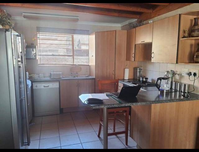 4 BEDROOM PROPERTY TO RENT IN POMONA
